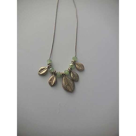 Vintage Necklace Chain Silver Tone Green Beads Gold Tone Leaves Jewelry Costume - Picture 5 of 9